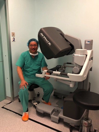 Dr Tan underwent training on the DaVinci Xi Robotic platform under the auspices of the TTSH Robotic Surgery Proctorship program.
